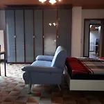 Homestay szállás In Lot Space & Option Cooking & Terrace - 9 Km From A8 Highway & Superfast Self Checkin *