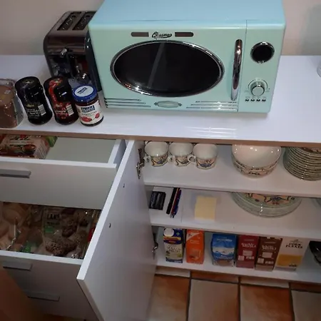 In Lot Space & Option Cooking & Breakfast Self Service & Terrace - 9 Km From A8 Highway & Superfast Self Checkin